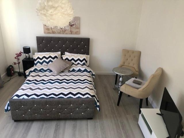 Beautiful Large Room In London Flat Esterno foto